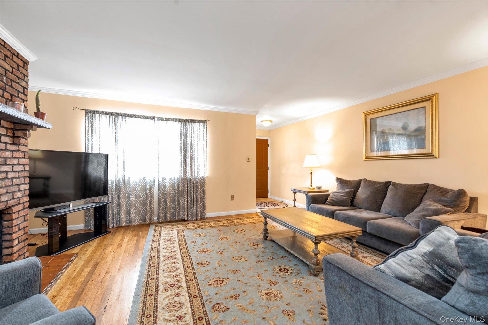 88 E Valley Stream Boulevard Unit 6, Valley Stream NY 11580
