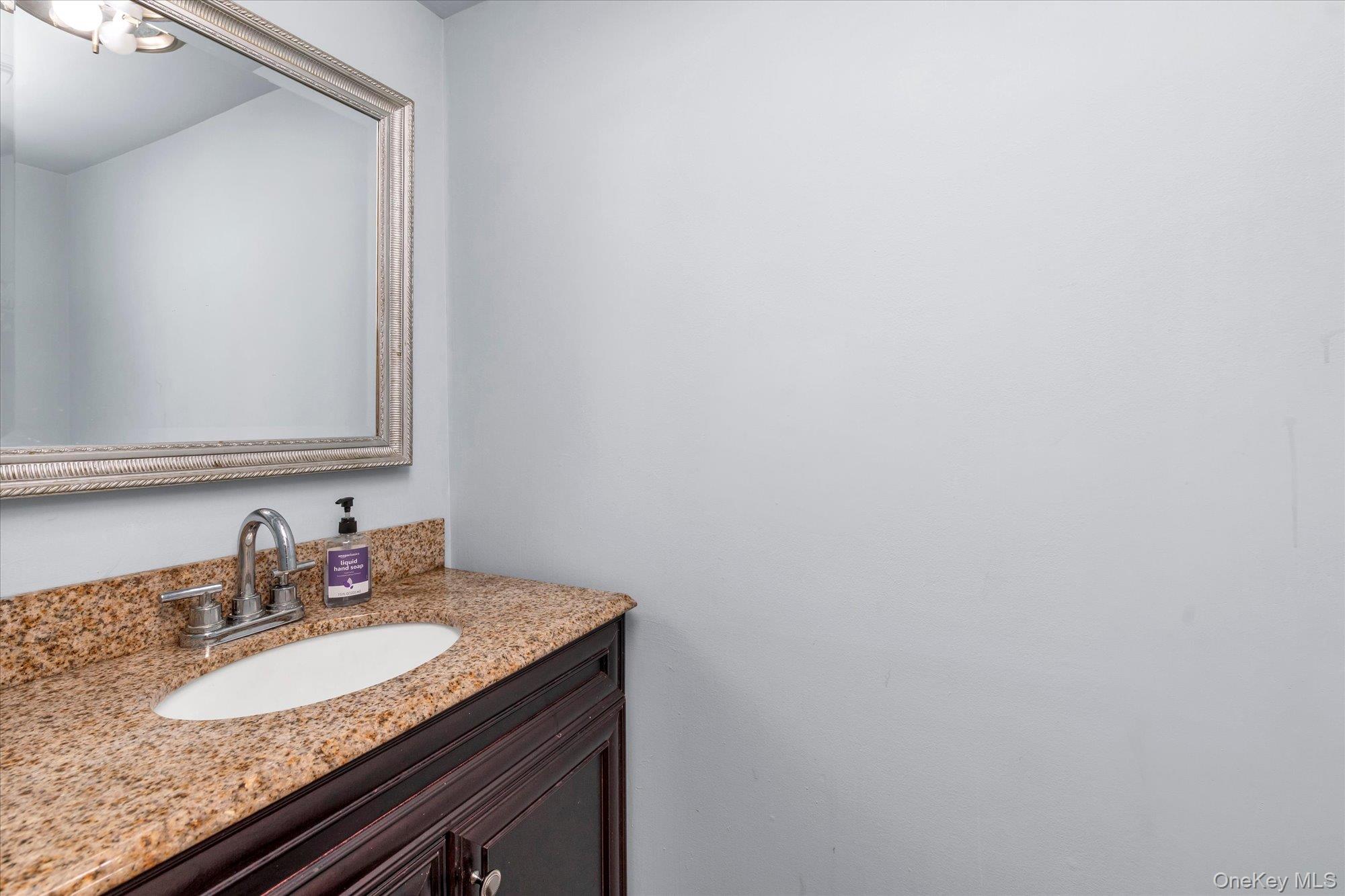 88 E Valley Stream Boulevard Unit 6, Valley Stream NY 11580