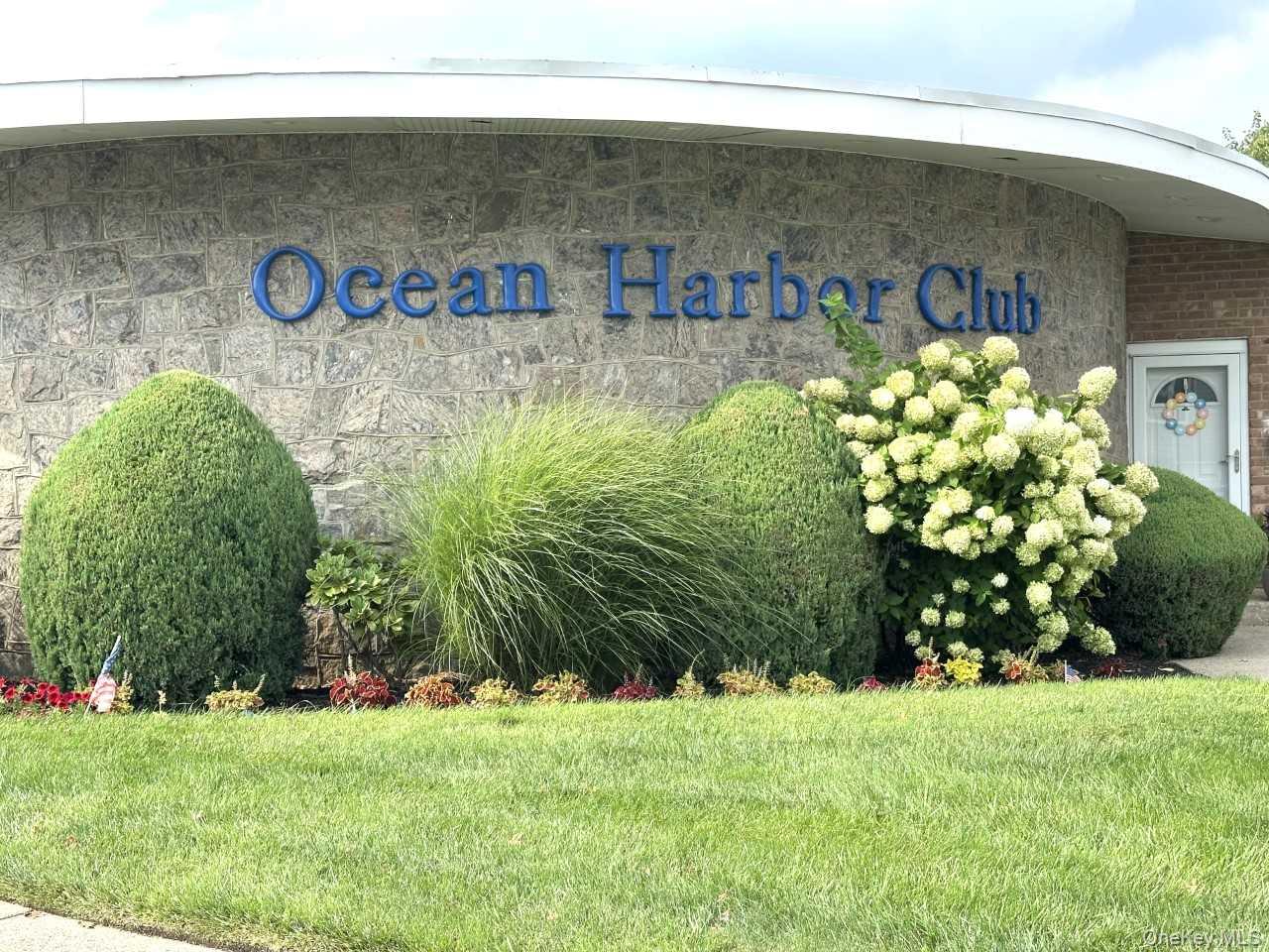 4 Rose Street Unit E1 Building 4, Oceanside NY 11572