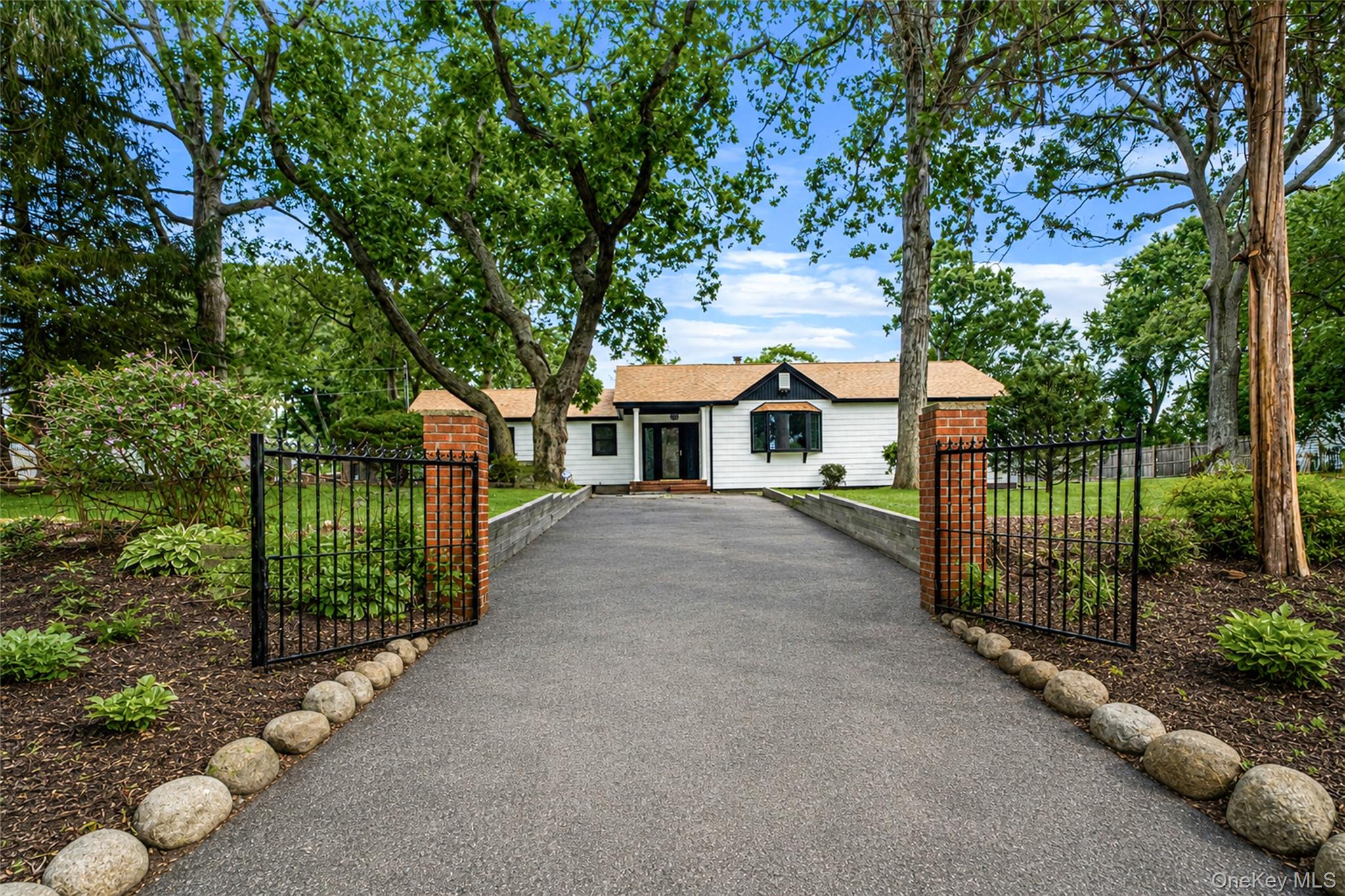 68 Oakdale Avenue, Selden NY 11784