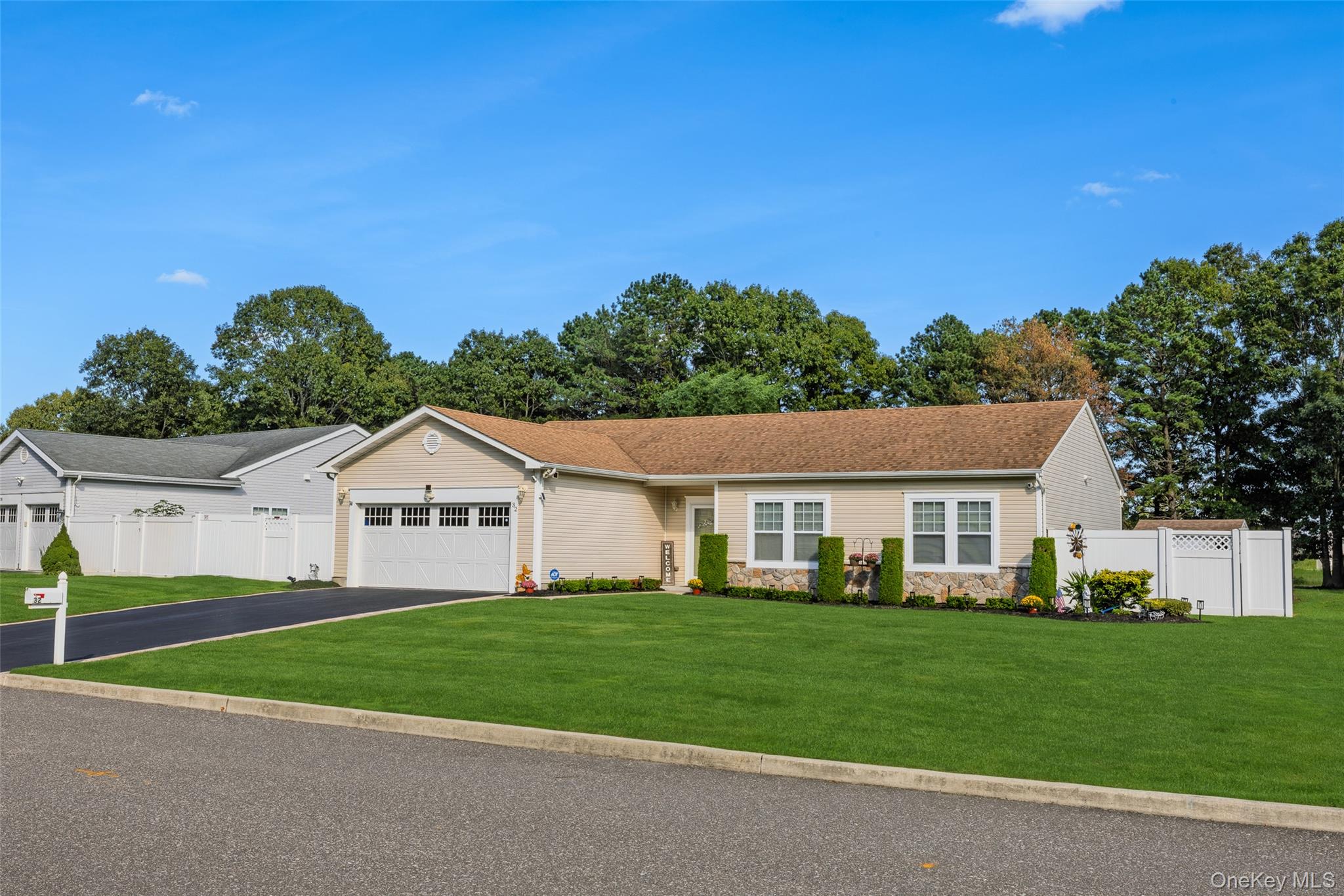 32 Pondview Circle, Shirley NY 11967