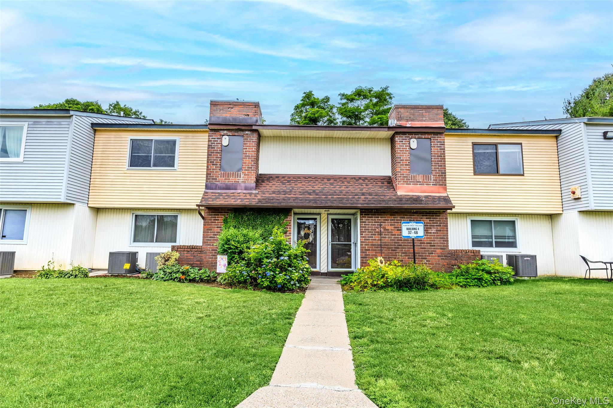42 Pointe Circle South Unit 0, Coram NY 11727
