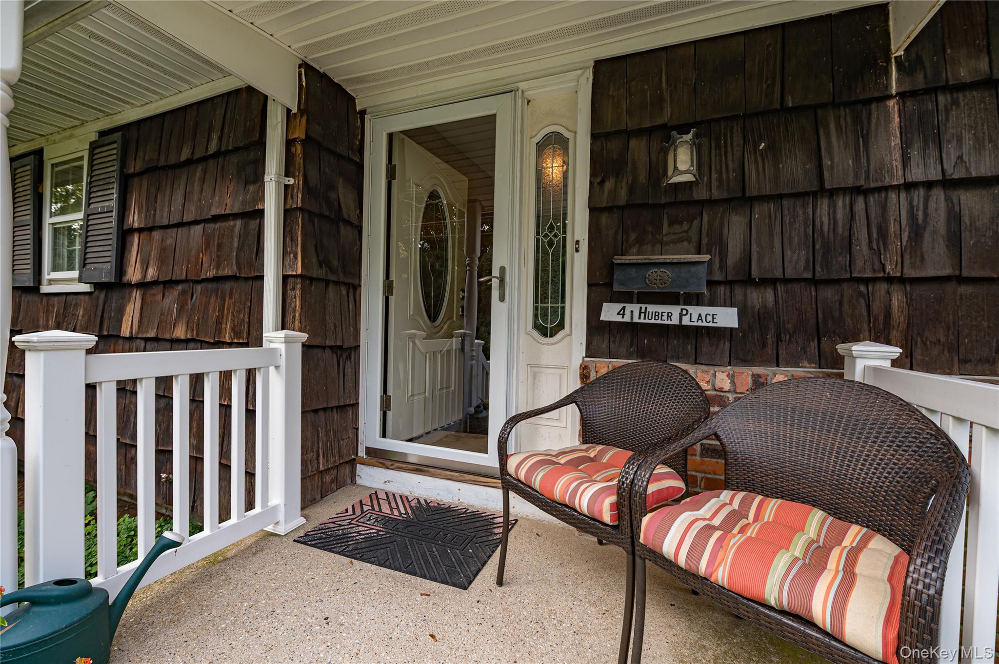 4 Huber Place, Saint James NY 11780