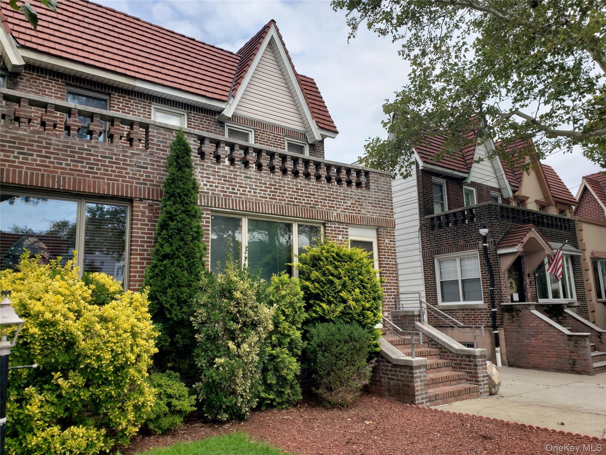 87-37 Union Turnpike, Glendale NY 11385