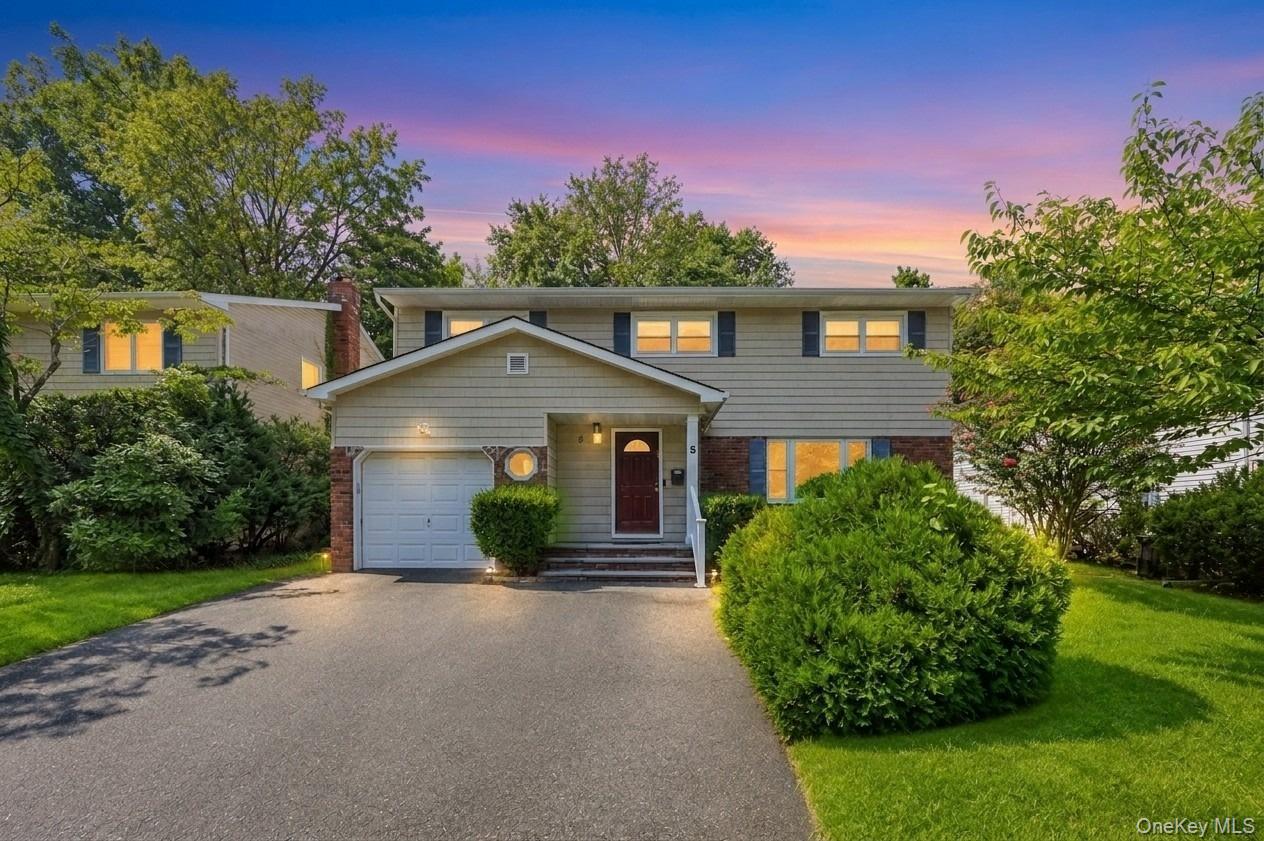 5 Cathy Lane, Great Neck NY 11024