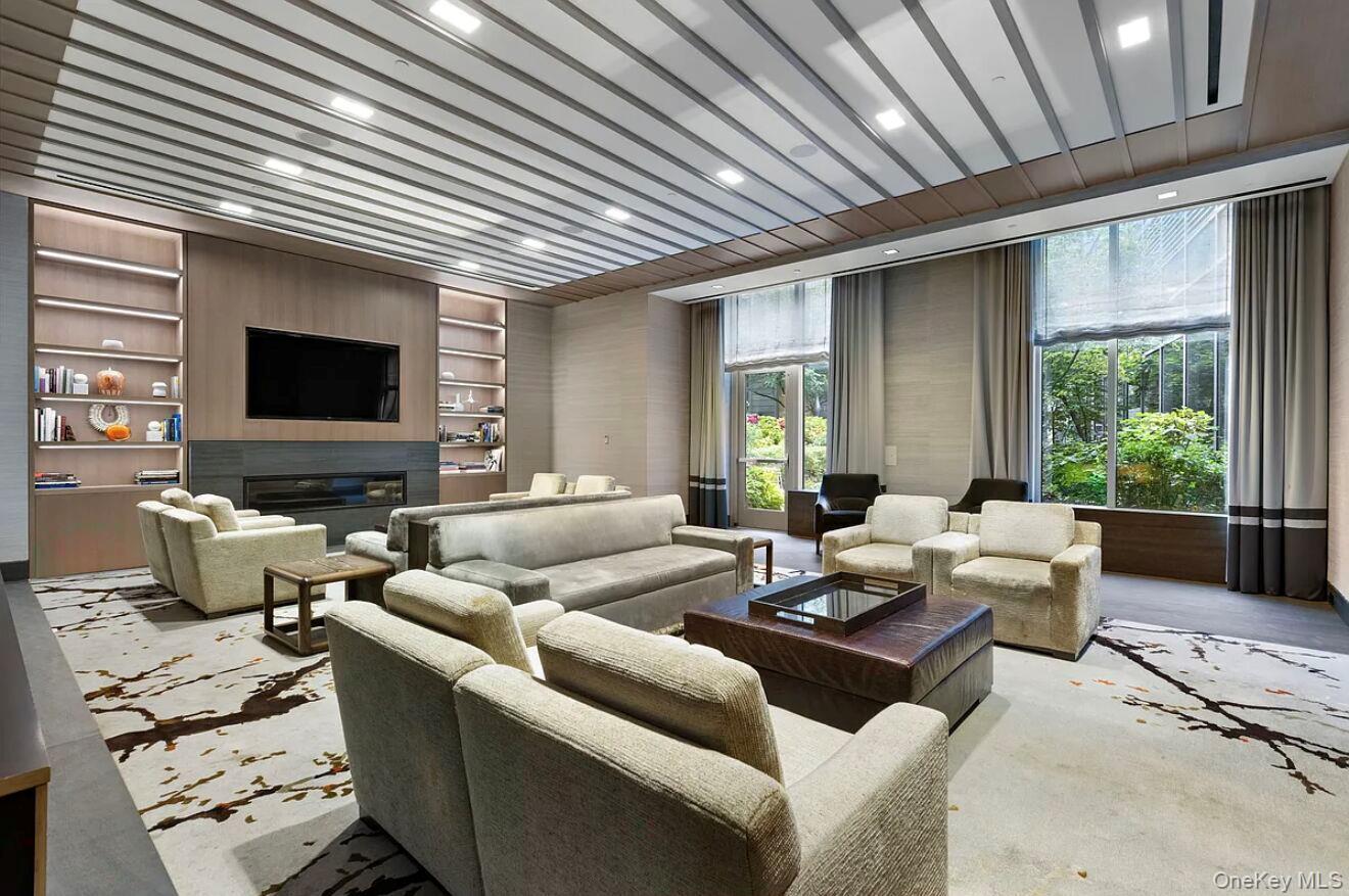 50 Riverside Boulevard Unit 15M, Manhattan NY 10069