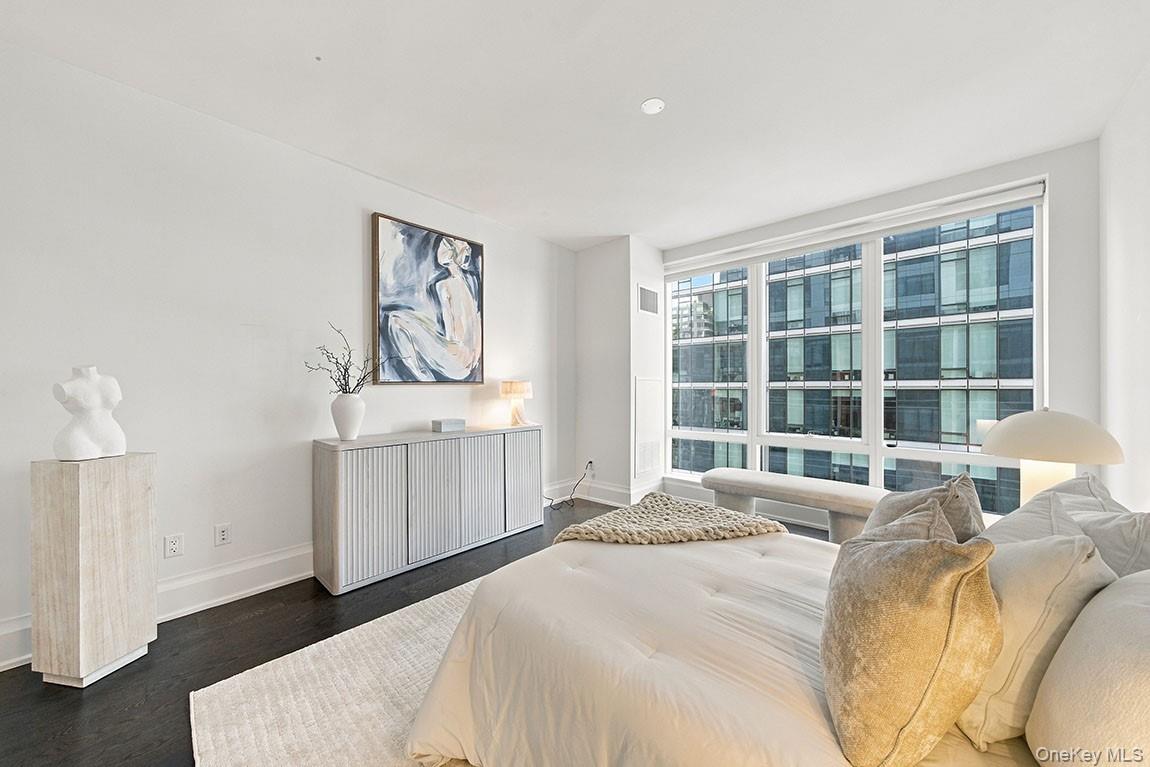 50 Riverside Boulevard Unit 15M, Manhattan NY 10069