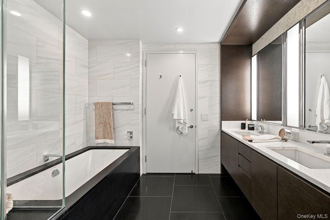 50 Riverside Boulevard Unit 15M, Manhattan NY 10069