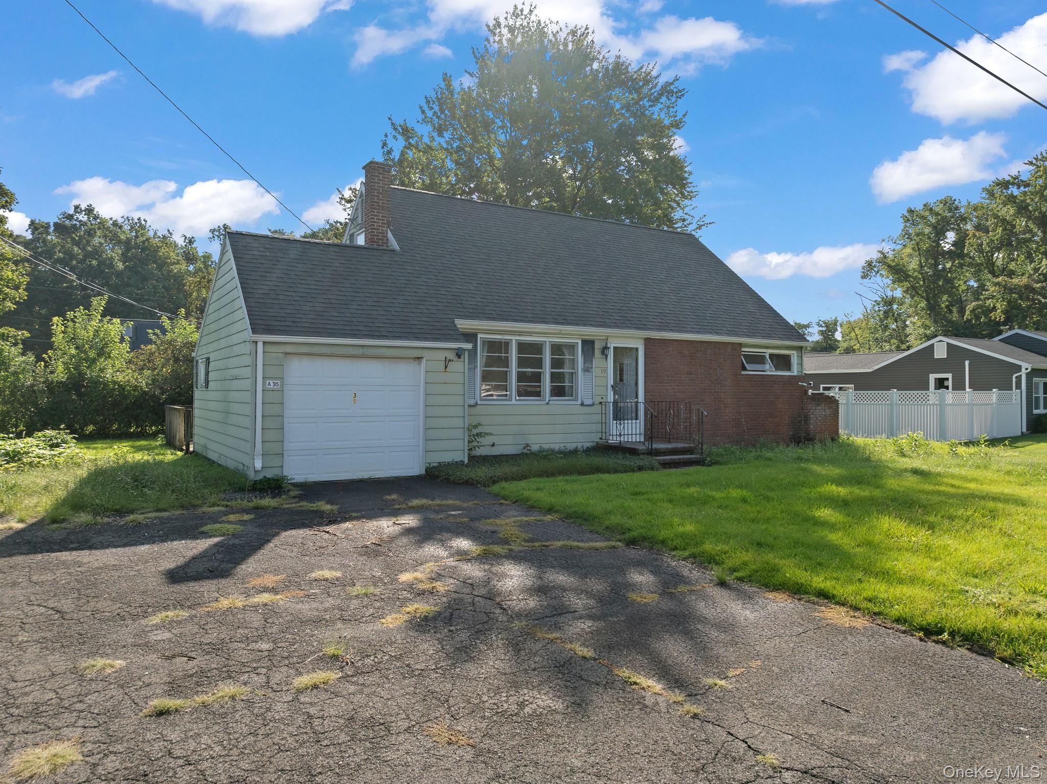 39 Wallkill Avenue, Tillson NY 12486