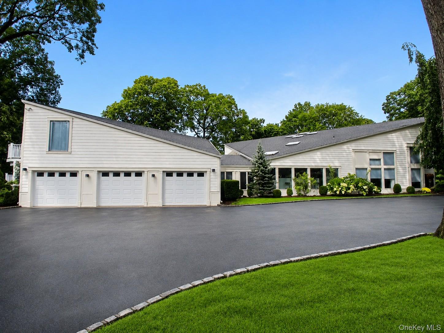 5 Carol Lane, Upper Brookville NY 11545
