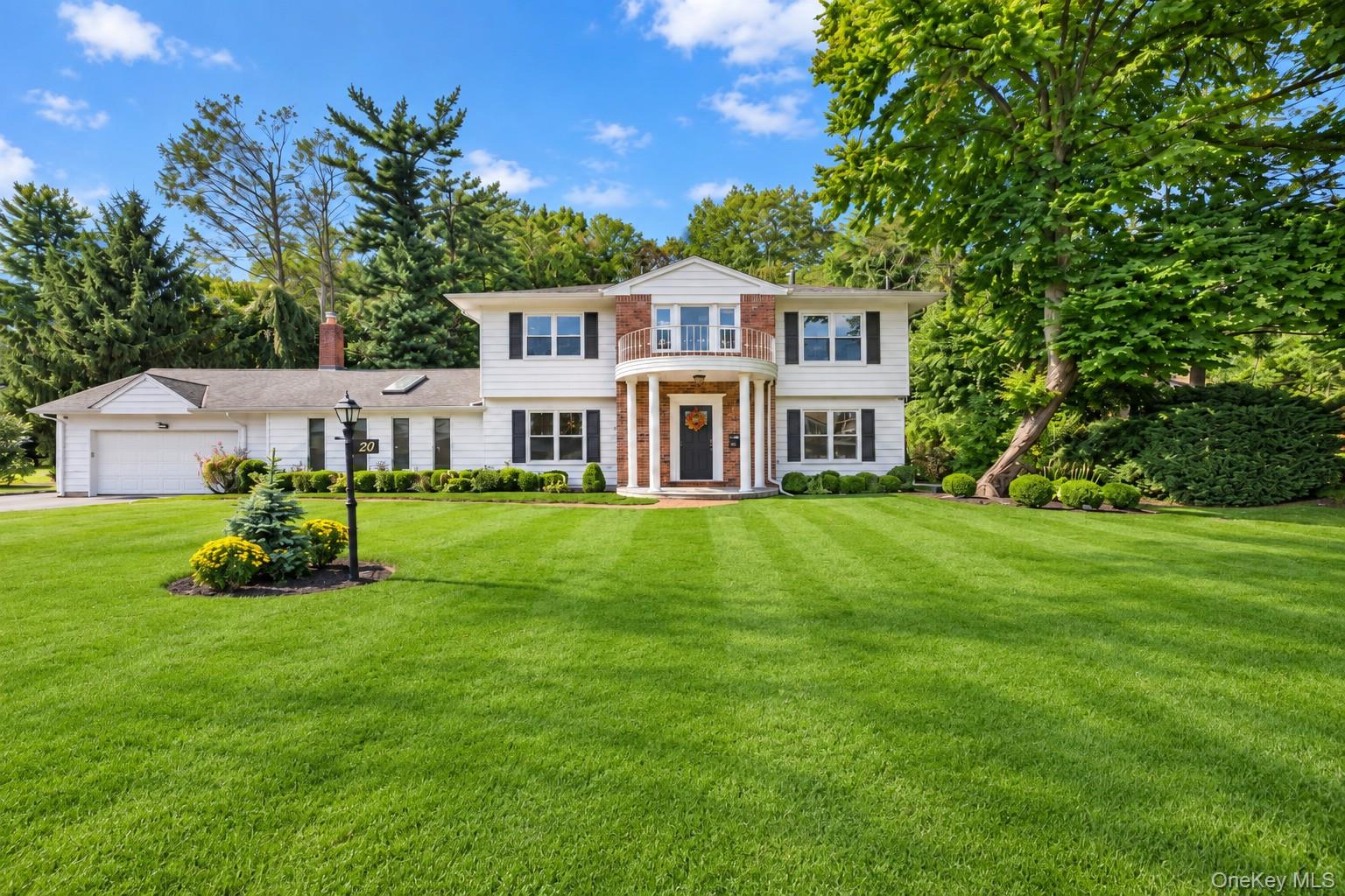 20 Chestnut Drive, East Hills NY 11576