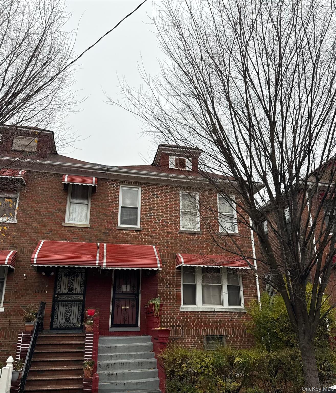 3583 Fish Avenue, Bronx NY 10469