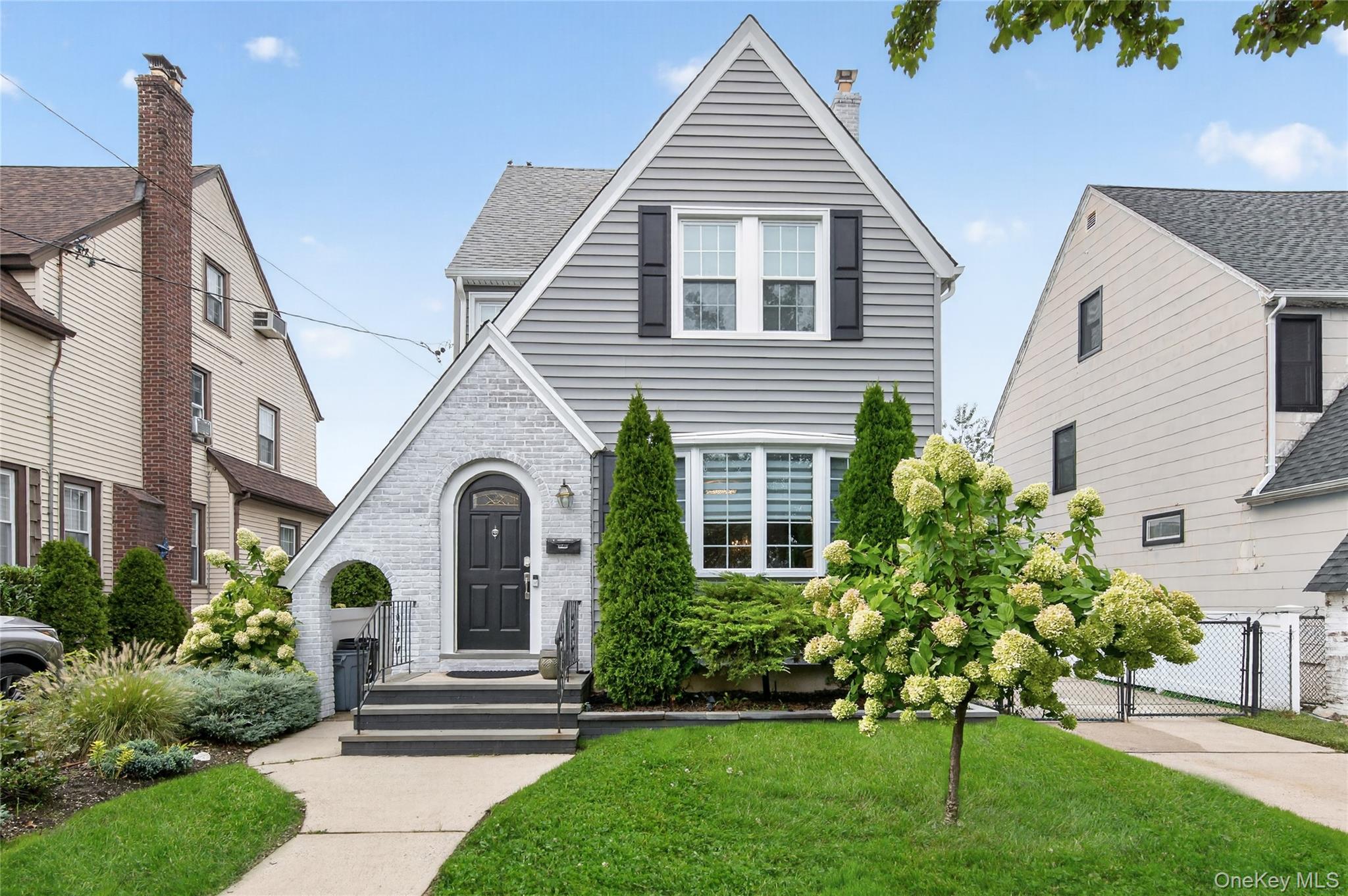 344 Houston Avenue, Mineola NY 11501