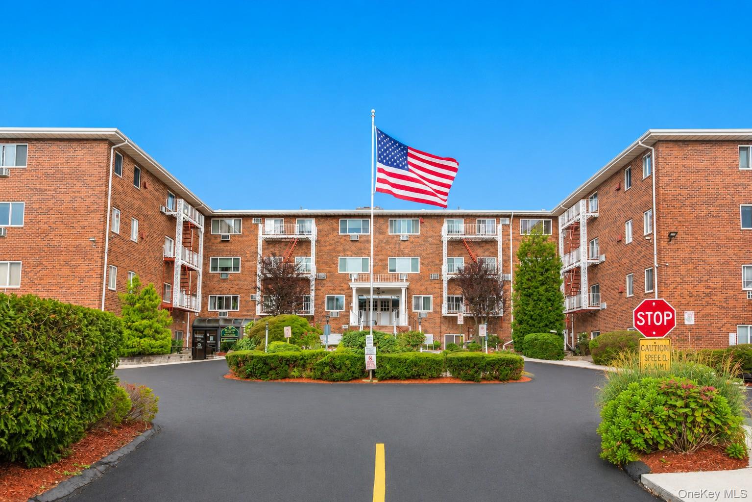 838 Pelhamdale Avenue Unit 2H, New Rochelle NY 10801