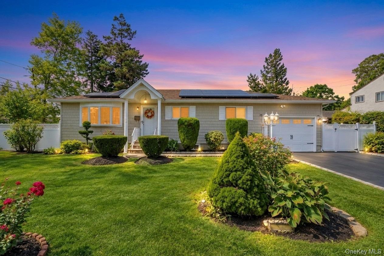 272 W 12th Street, Deer Park NY 11729