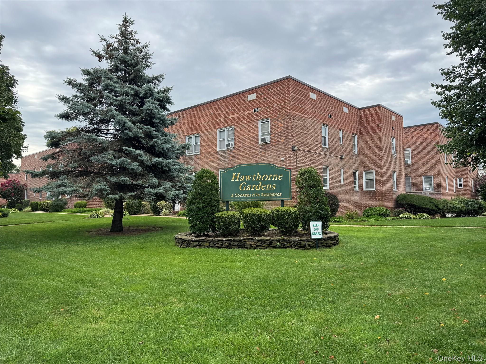 145 Smith Unit D21, Freeport NY 11520