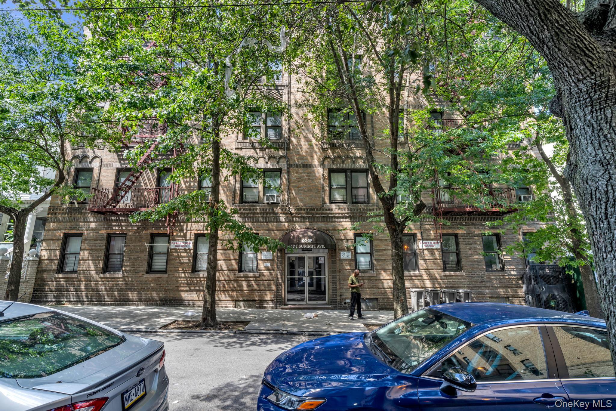 1015 Summit Avenue Unit 2A, Bronx NY 10452
