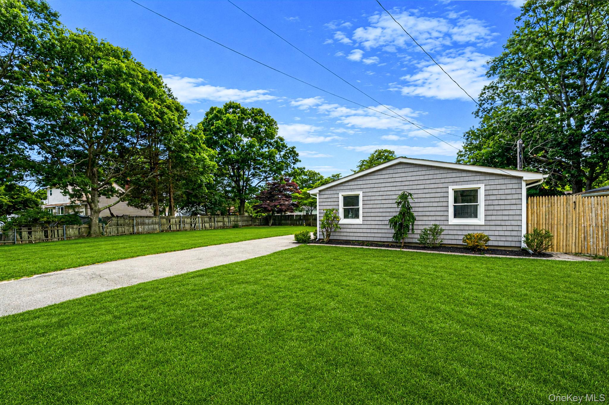 28 Ashwood Drive, Shirley NY 11967