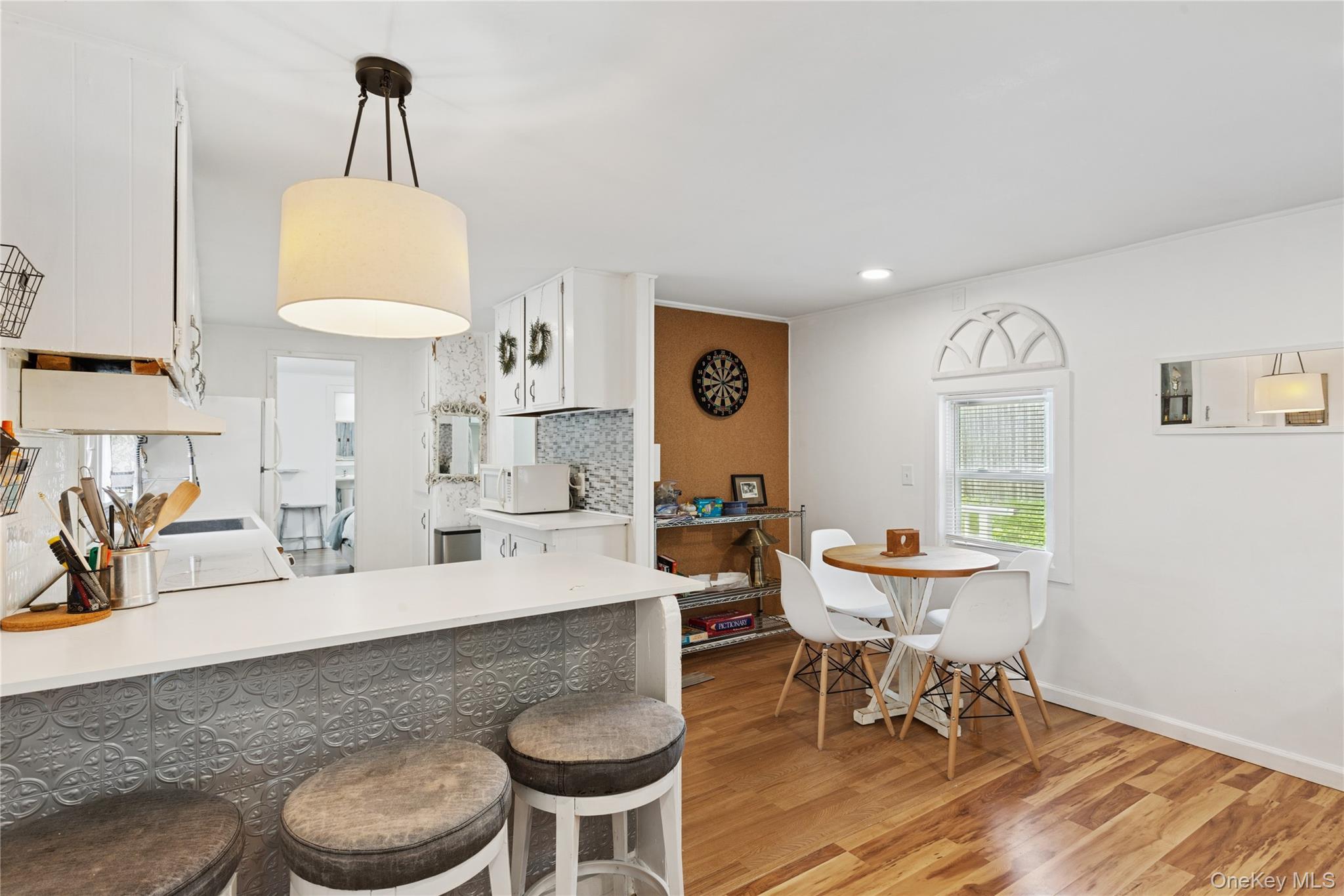 8 North Railroad Avenue, Jamesport NY 11901