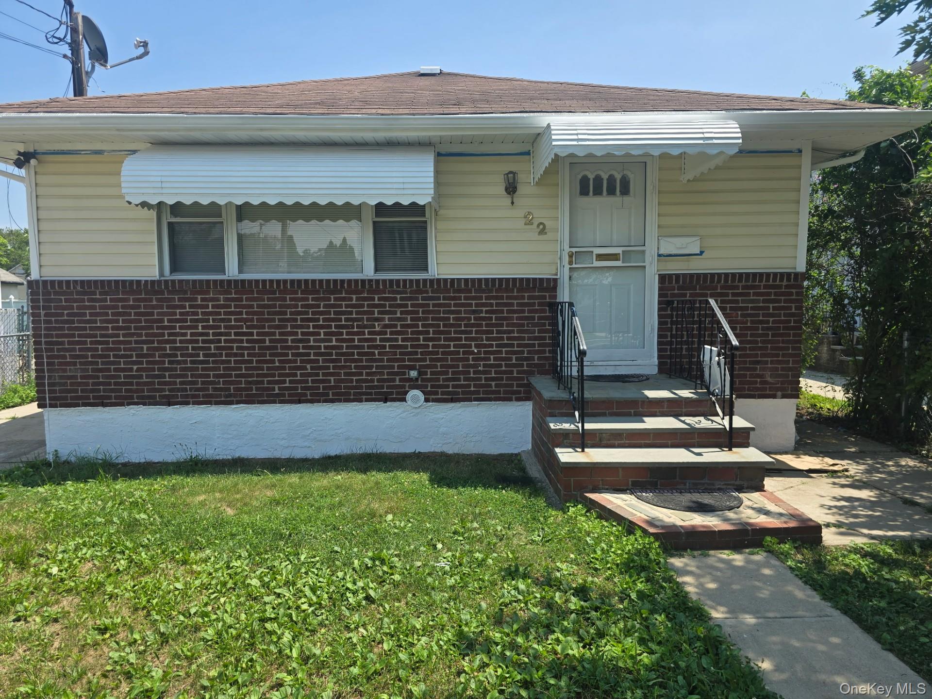 22 Mason Street, Hempstead NY 11550
