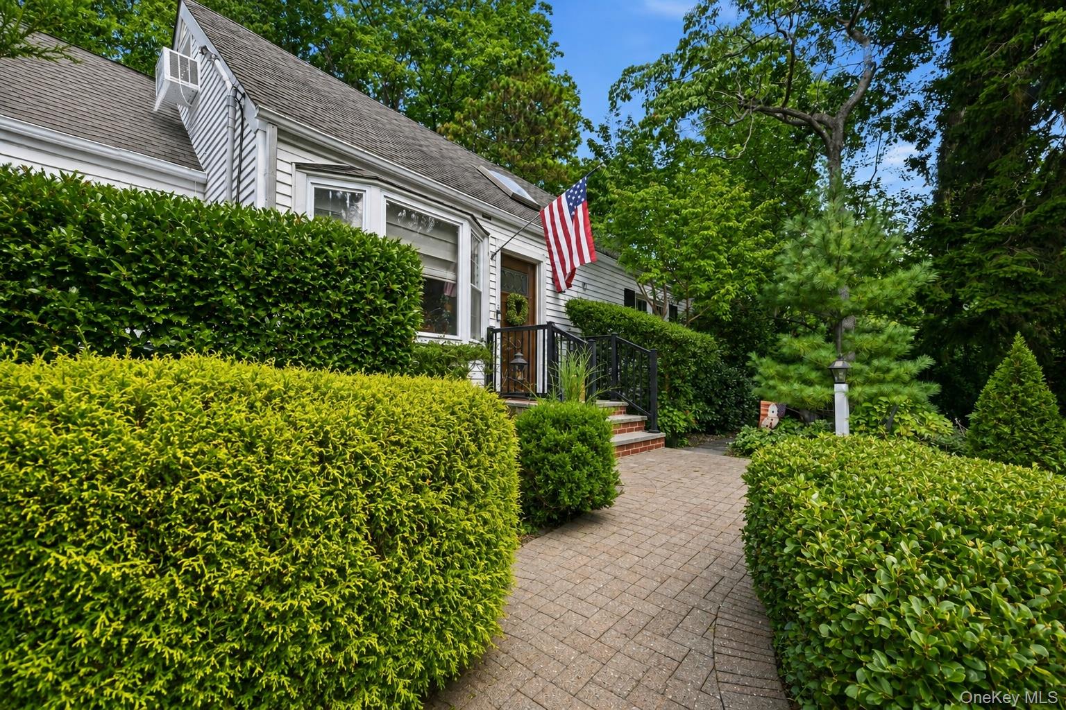 40 Cliftwood Drive, Huntington NY 11743