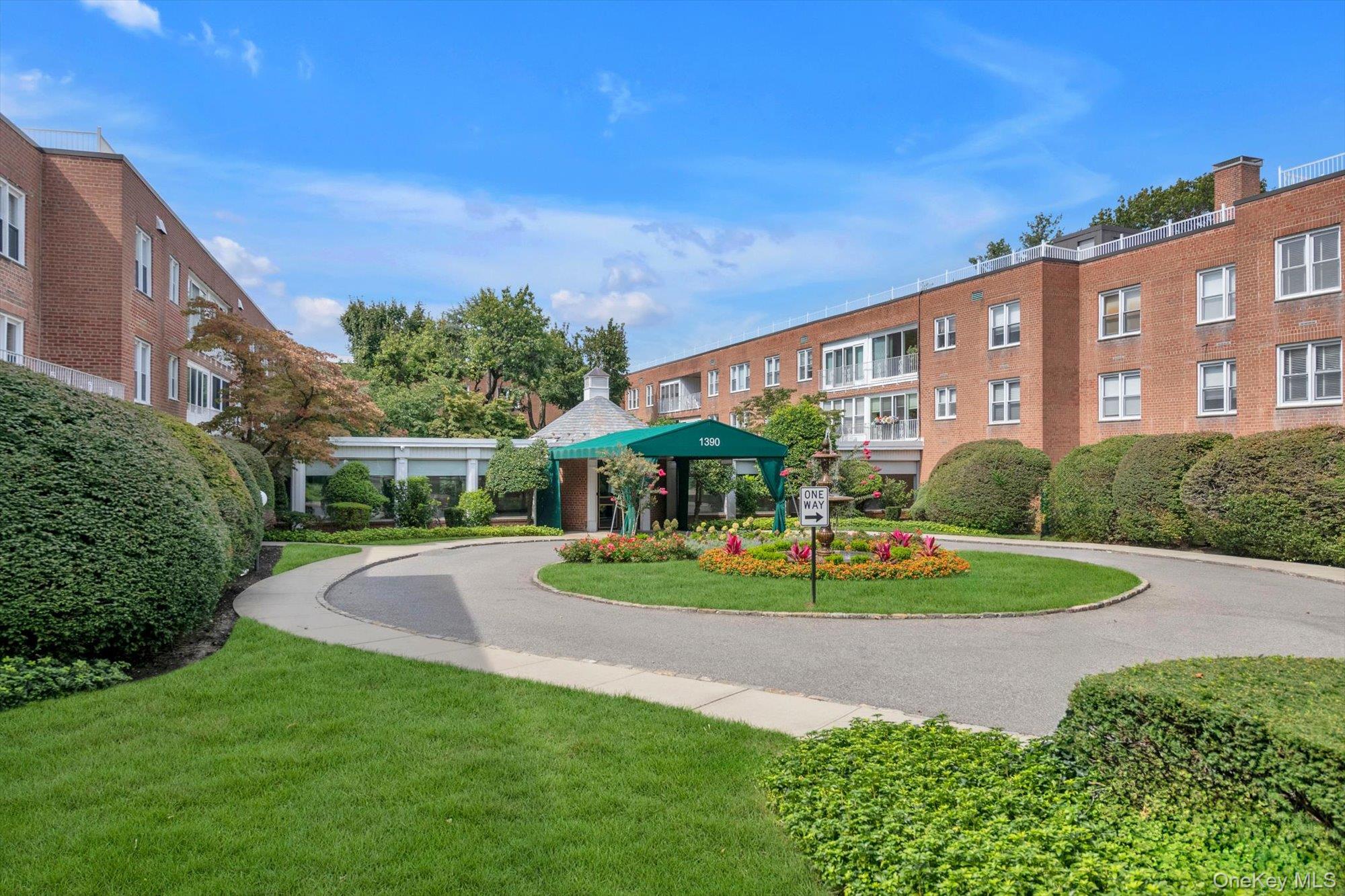 1390 Broadway Unit 119, Hewlett NY 11557
