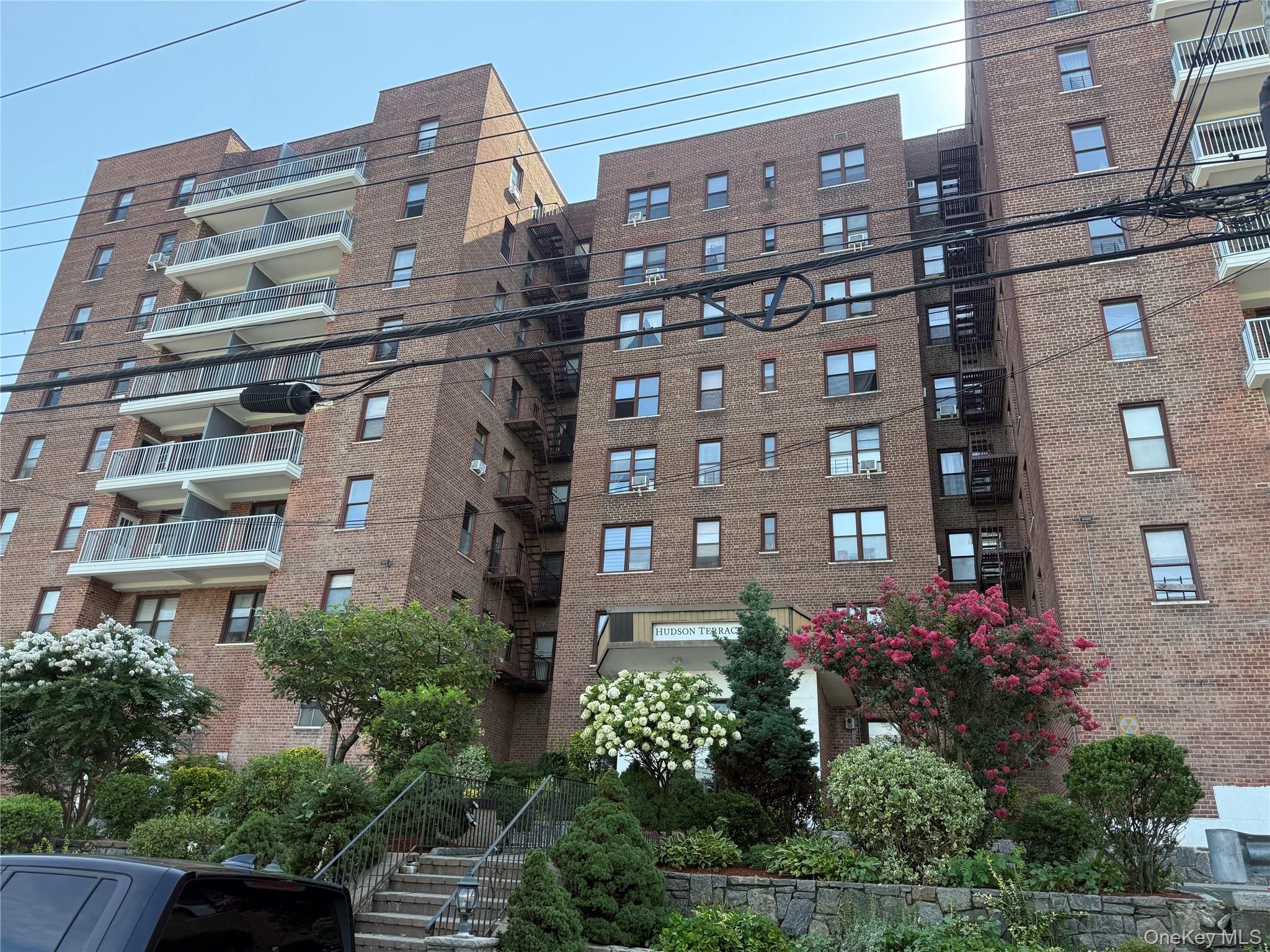 678 Warburton Avenue Unit 4F, Yonkers NY 10701