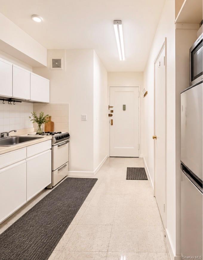14445 Sanford Avenue Unit 6, Flushing NY 11355