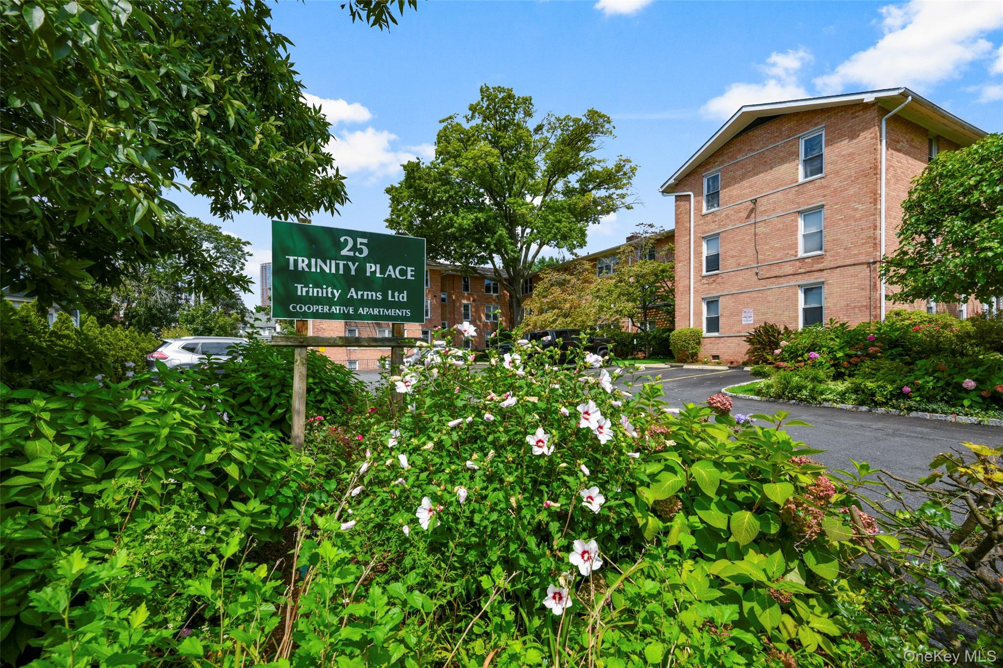 25 Trinity Place Unit 3K, New Rochelle NY 10805