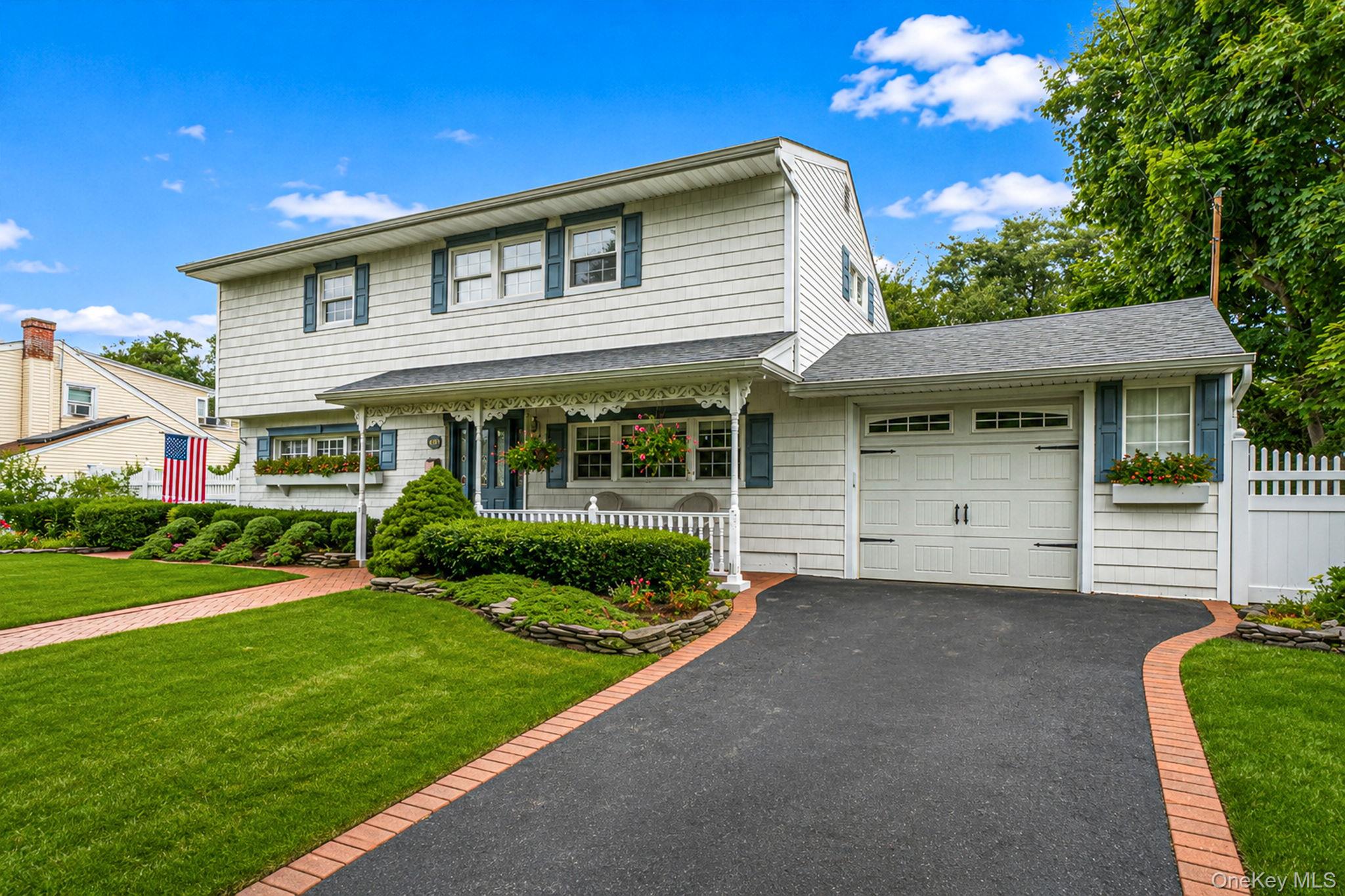 69 Pilcher Street, Babylon NY 11702