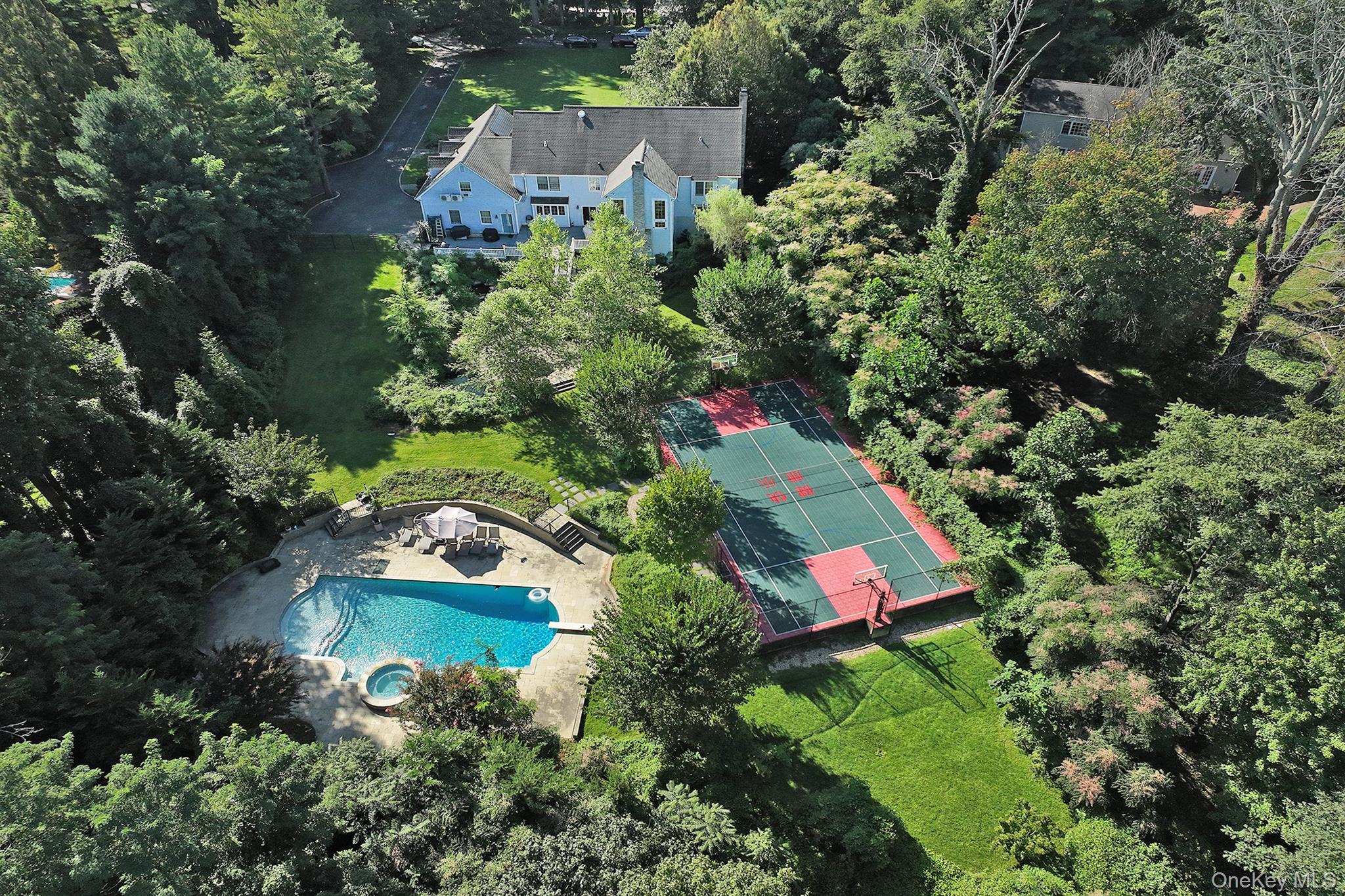 7 Saw Mill Lane, Cold Spring Harbor NY 11724