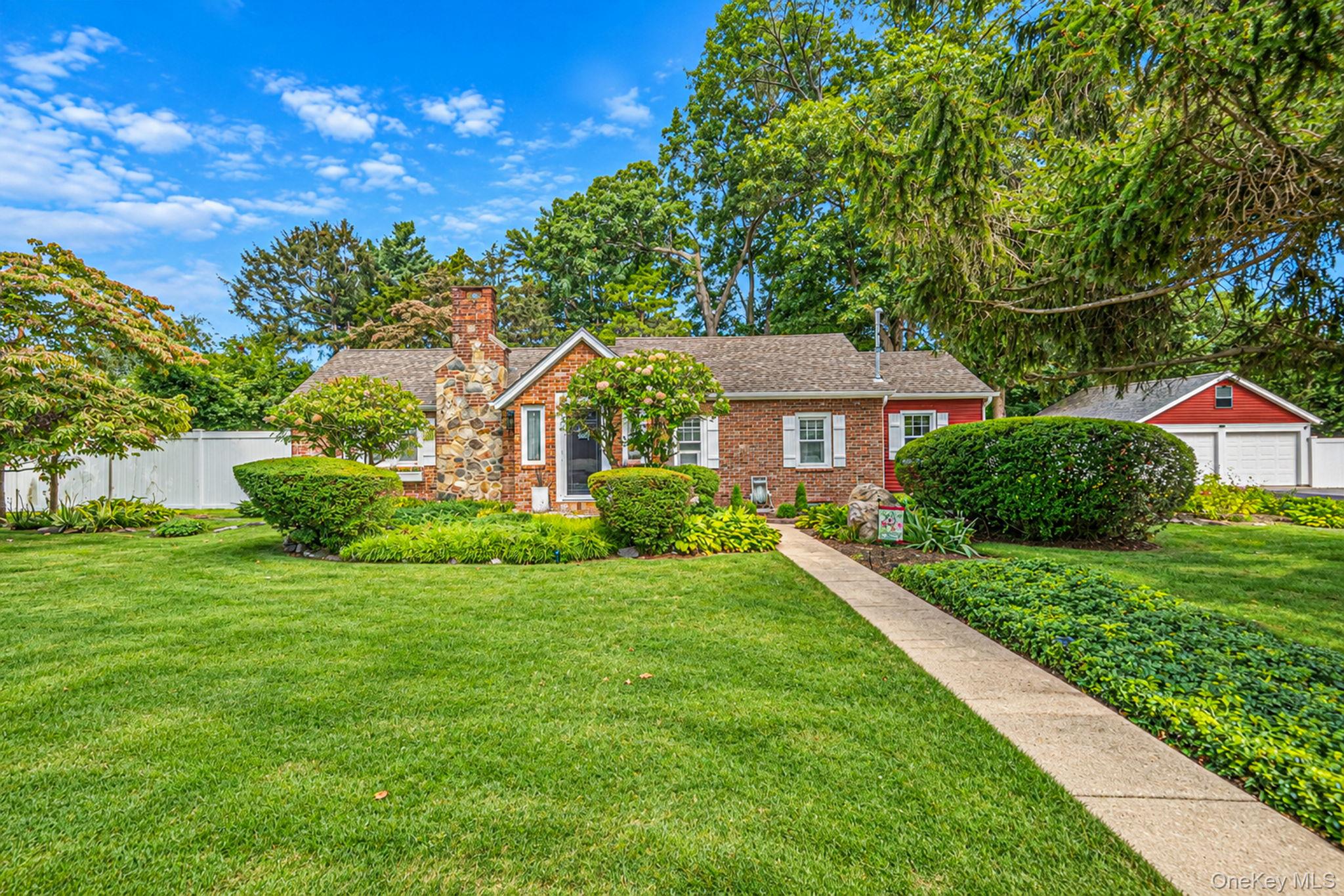 11 Keeler Street, Huntington NY 11743