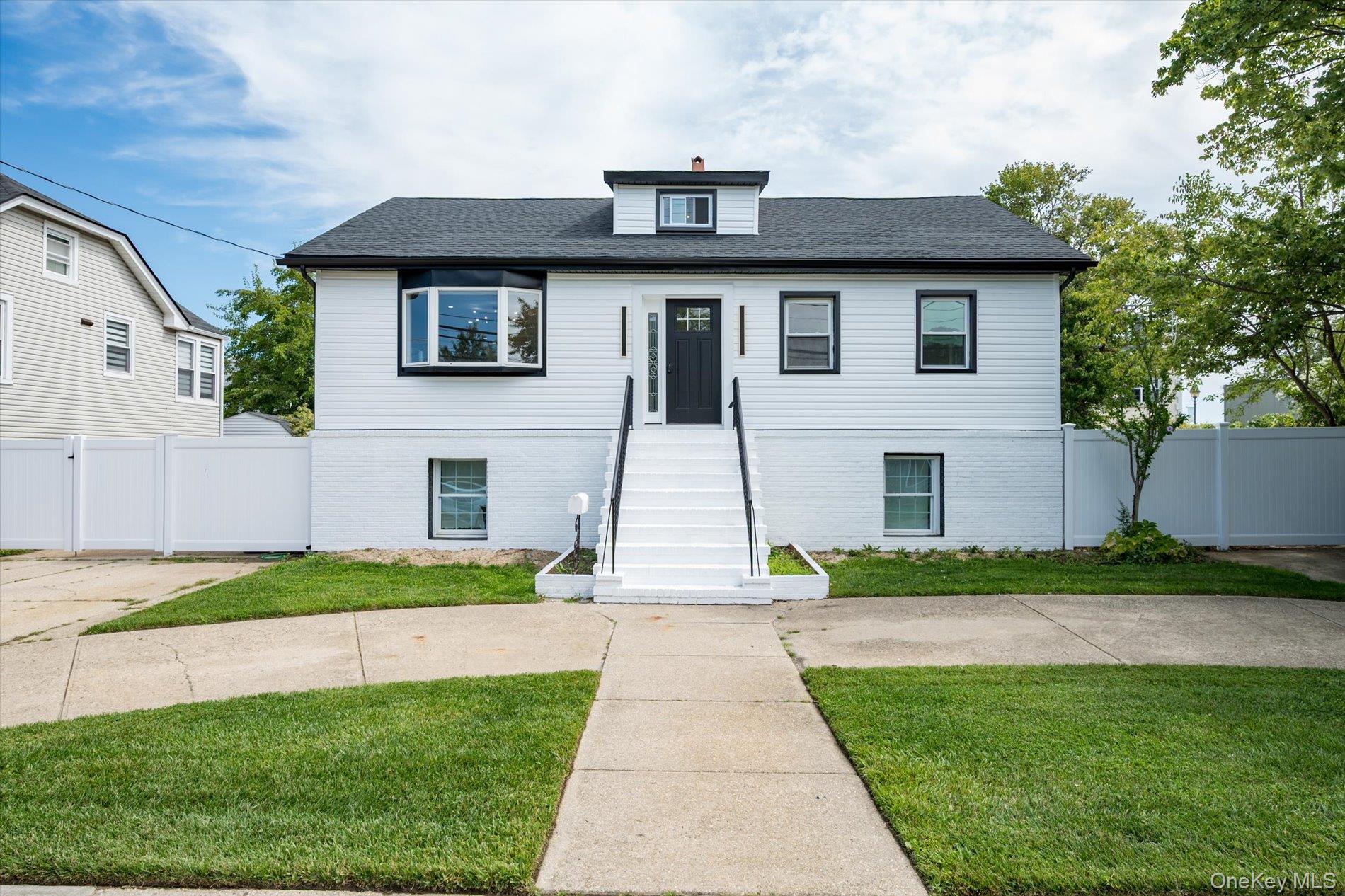 605 S Ocean Avenue, Freeport NY 11520