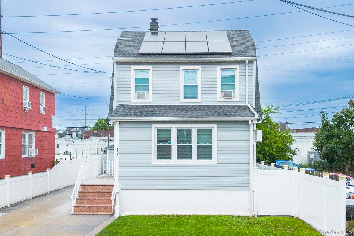 255 Cochran Place, Valley Stream NY 11581