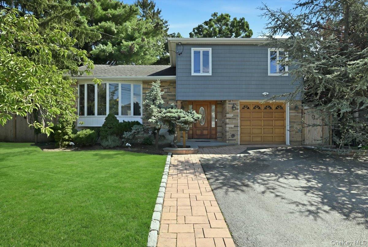 2484 Kayron Lane, North Bellmore NY 11710