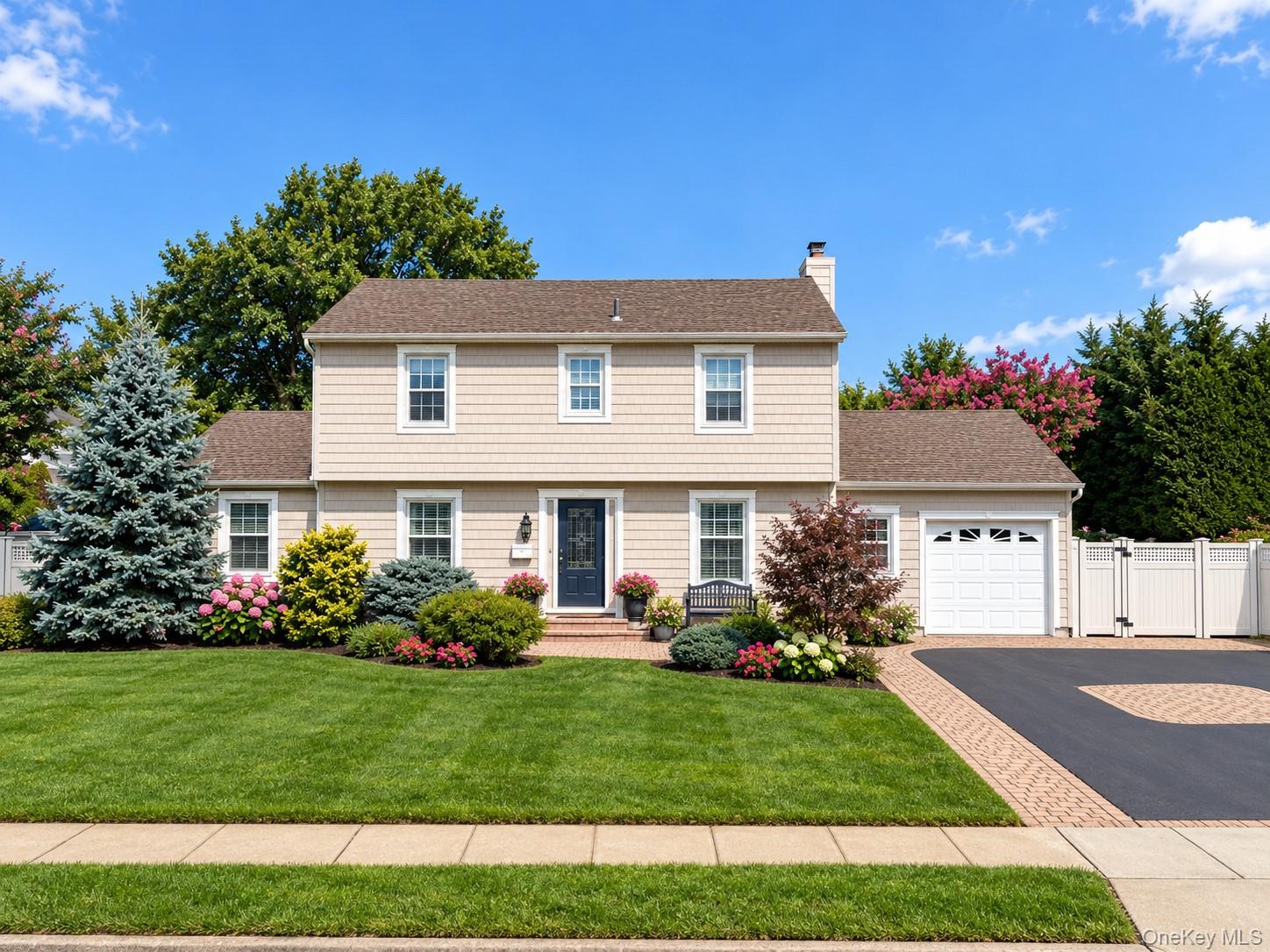 8 Curlew Place, Massapequa NY 11758
