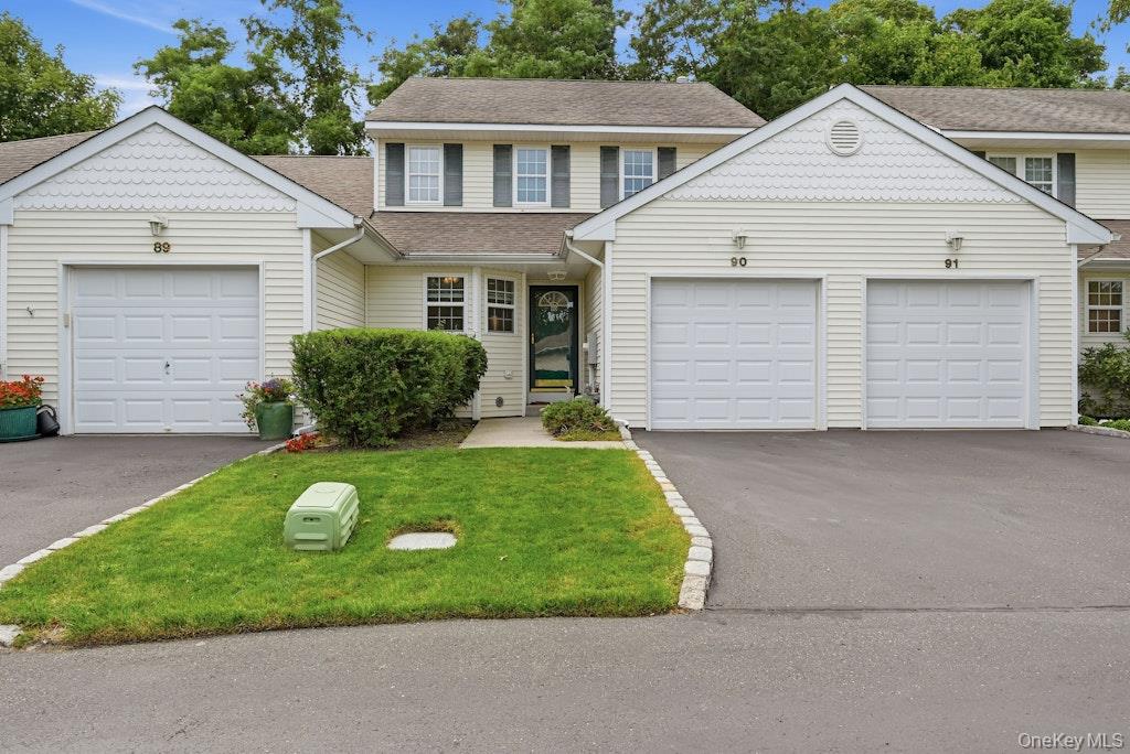 90 Mulberry Common, Riverhead NY 11901