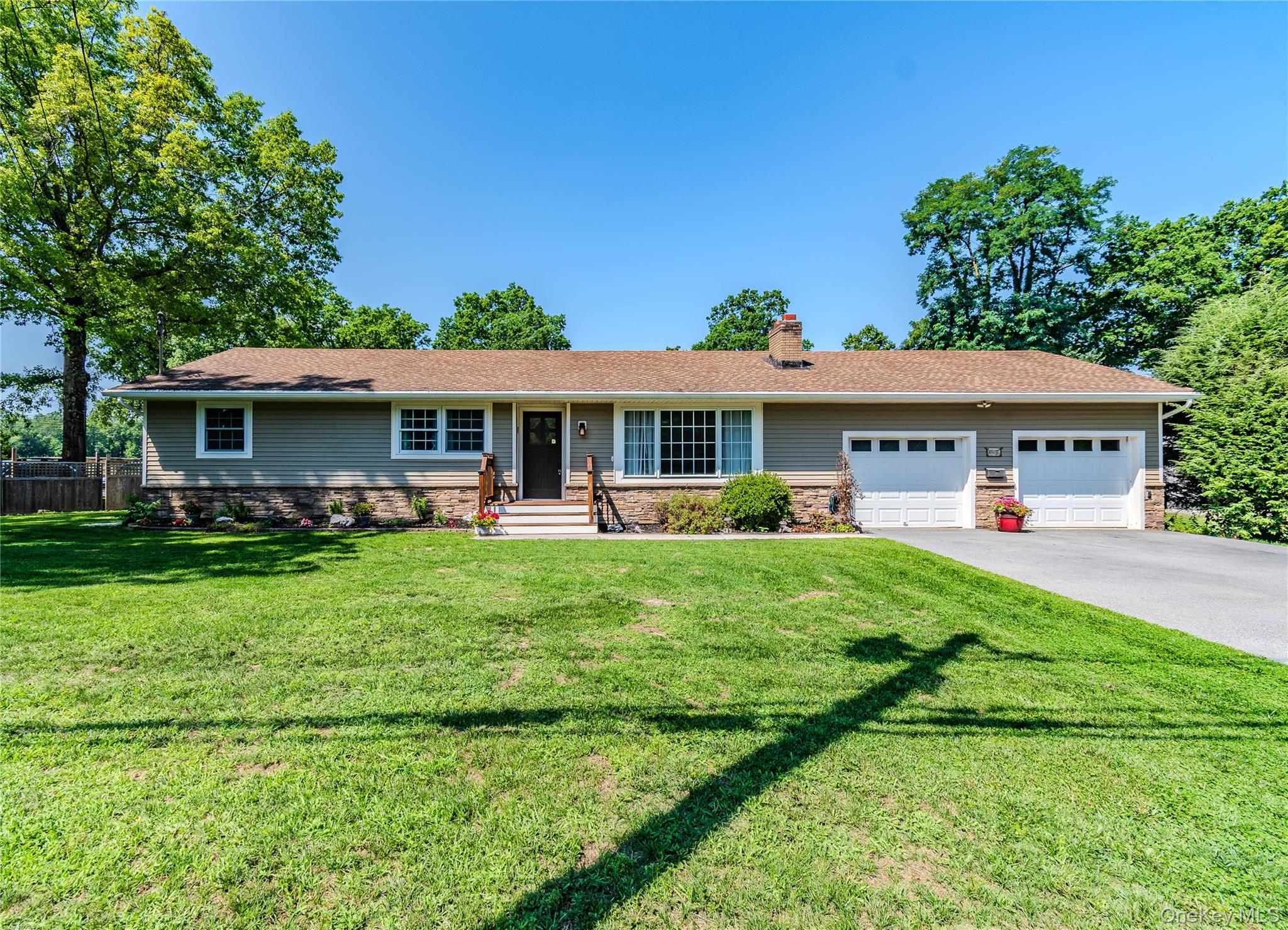 19 Closs Drive, Rhinebeck NY 12572