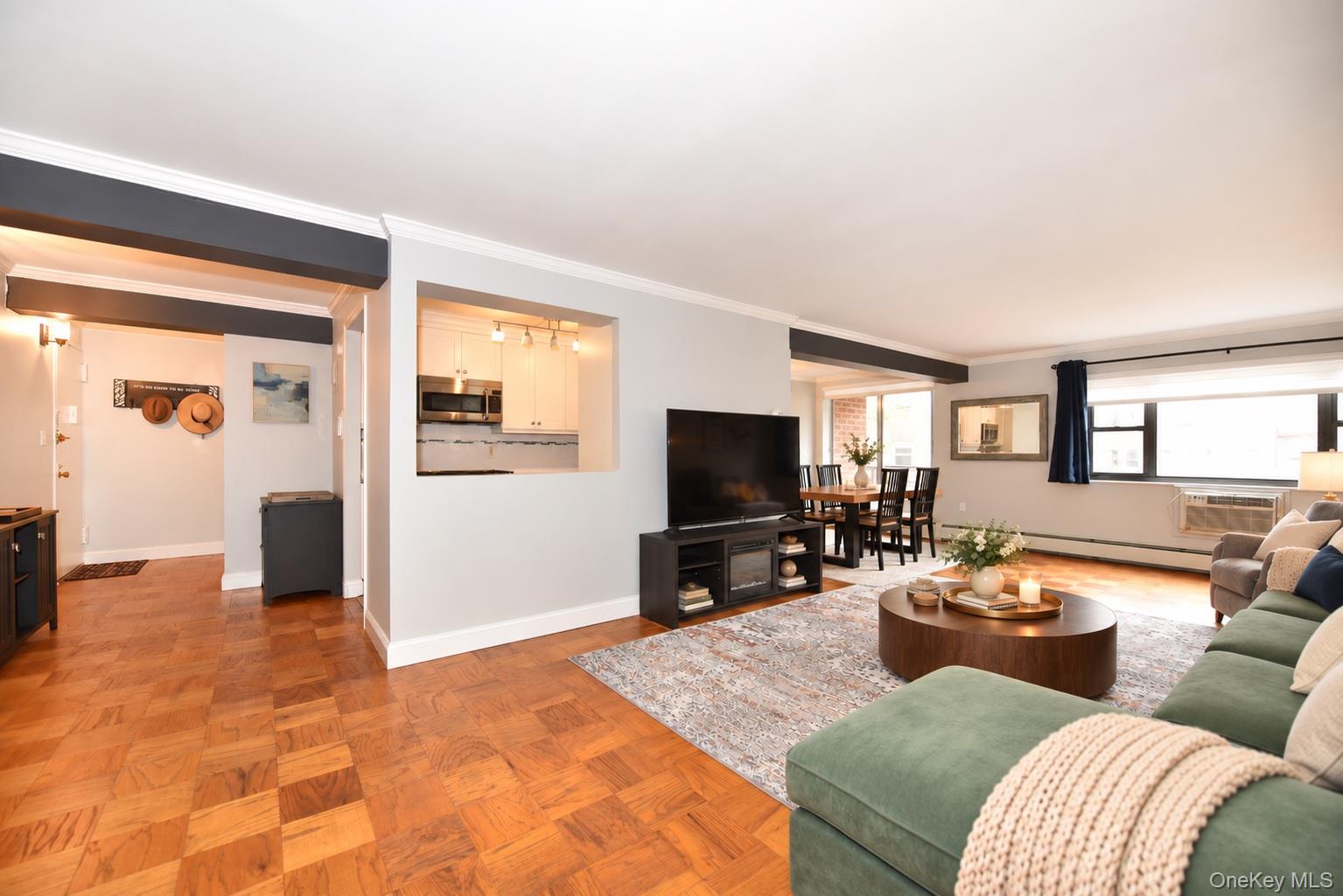 100 Clinton Avenue Unit 1F, Mineola NY 11501