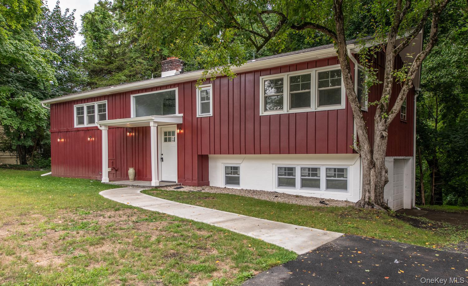 33 Horizon Hill Drive, Poughkeepsie NY 12603