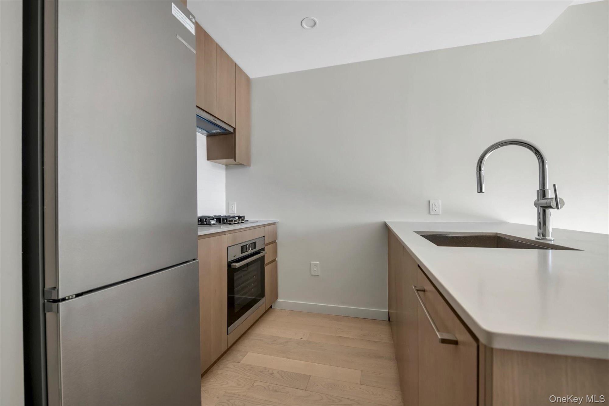 13102A 40th Road Unit 9D, Flushing NY 11354