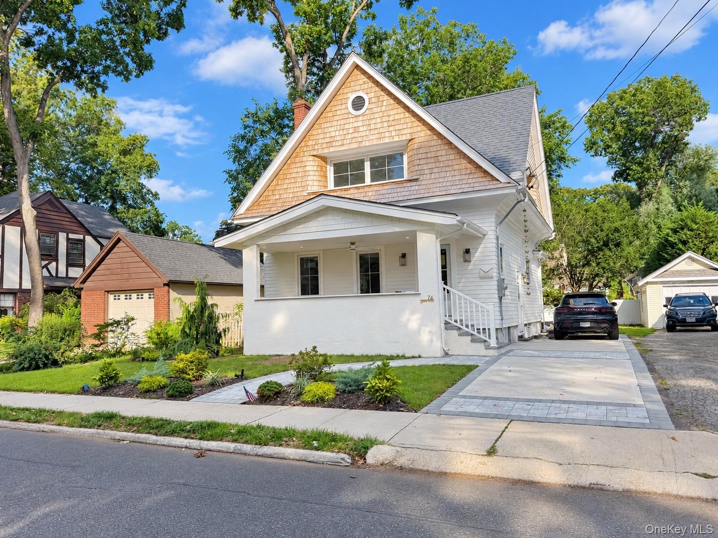 74 Linmouth Road, Malverne NY 11565