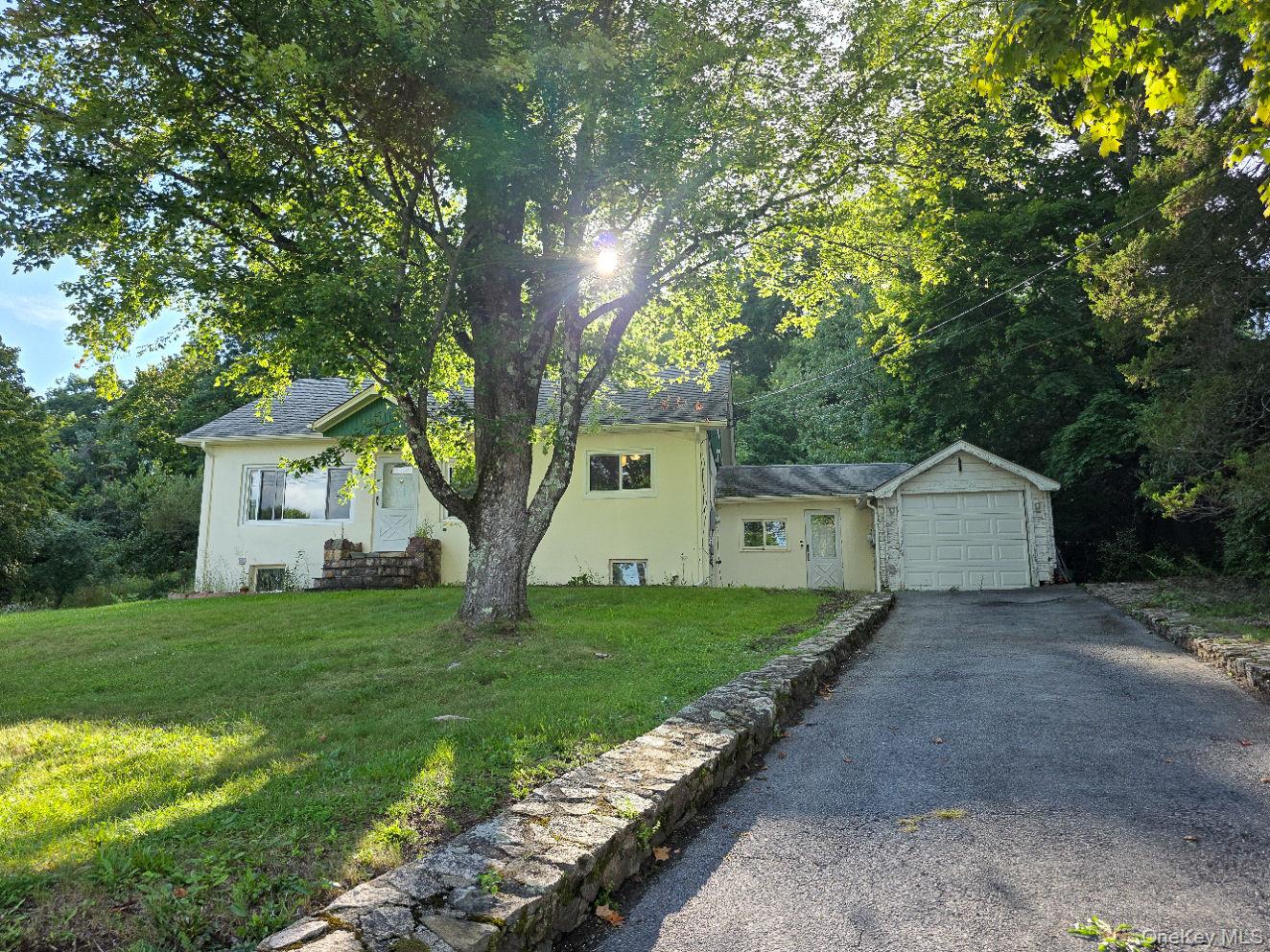 141 W Mombasha Road, Monroe NY 10950