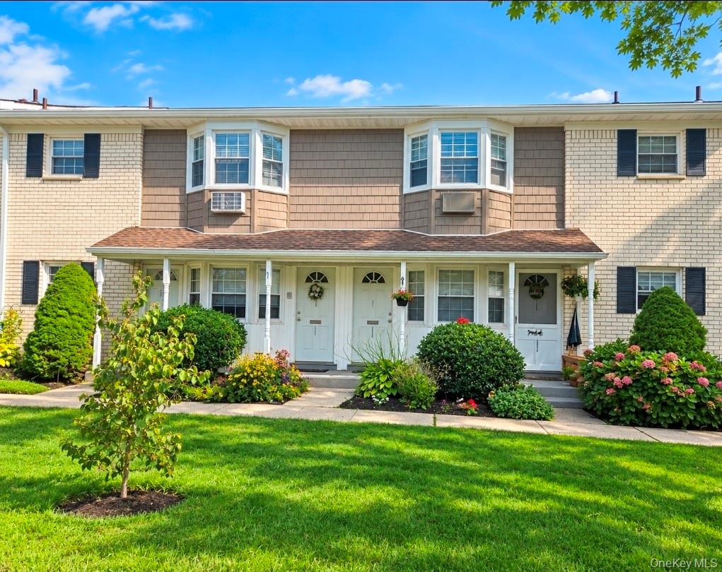 3909 Wilshire Lane Unit 3909, Oakdale NY 11769