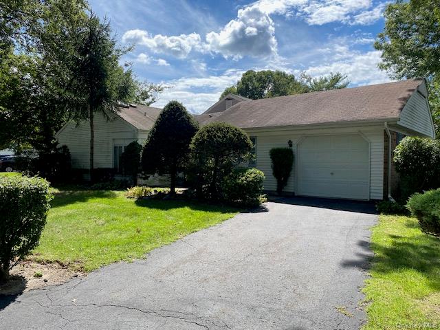 39 Freemont Lane, Coram NY 11727