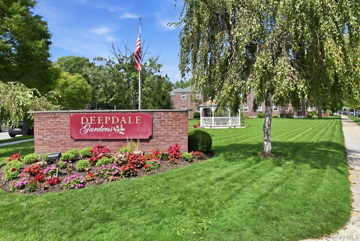 25502 61st Avenue Unit 3-902, Little Neck NY 11362