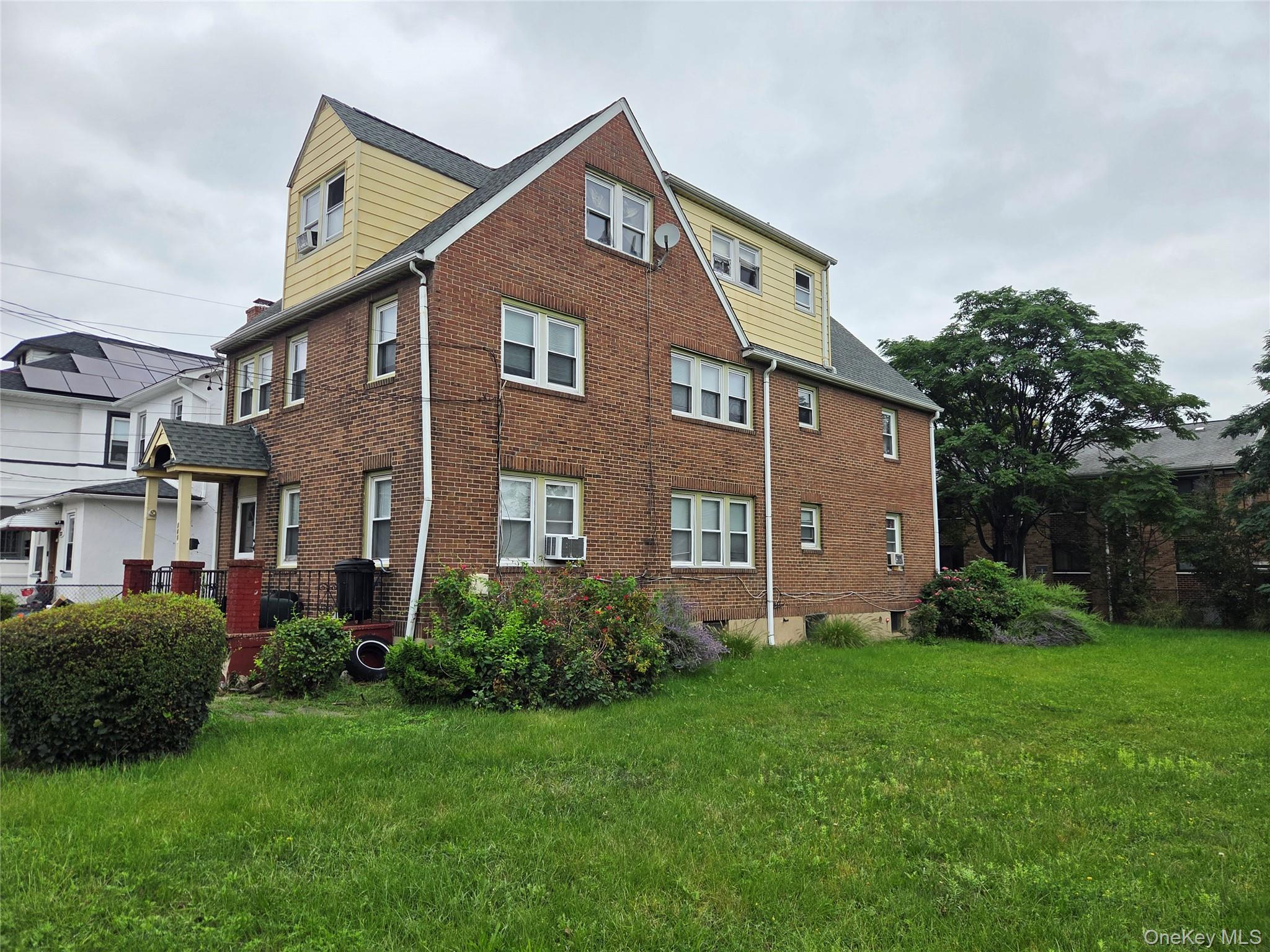 341 S 9th Avenue, Mount Vernon NY 10550
