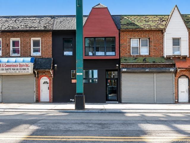 12615 Jamaica Avenue, Richmond Hill NY 11418