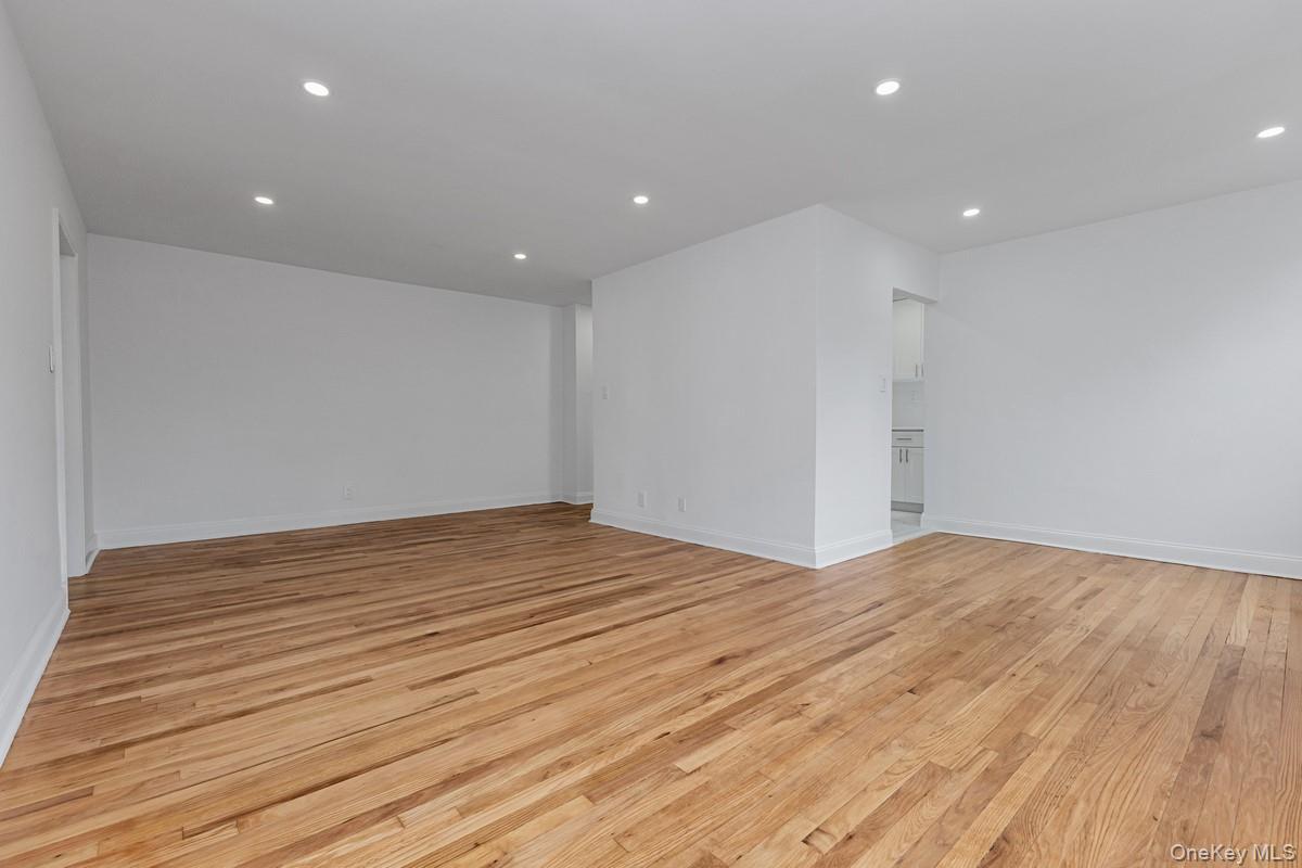 65-35 Yellowstone . Boulevard Unit 6F, Forest Hills NY 11375
