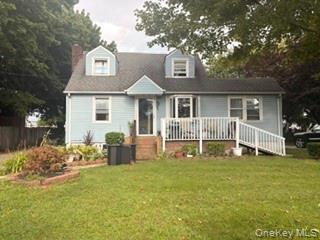 9 N Oak Street, Copiague NY 11726
